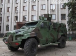 Украинским бойцам на передовой не хватает кременчугских броневиков