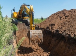 В Черниговской обл. выкопали 100 км рва вдоль границы с Россией