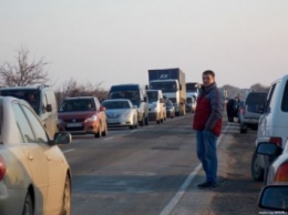 Крымские водители массово поехали в Украину оставлять автомобили