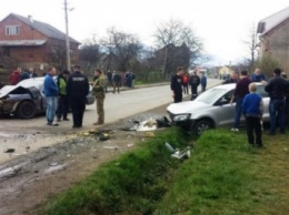 В результате ДТП в Закарпатье погиб ребенок, пять человек травмированы