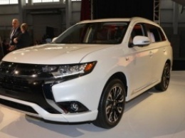 Mitsubishi показала американцам гибридный Outlander PHEV