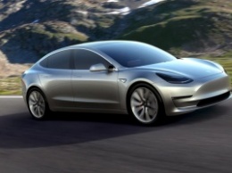 На новый электромобиль Tesla принято 115 тысяч заказов
