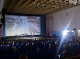 Официально: отчет запорожского мэра в кинотеатре Довженко не стоил бюджету ни гривны (ДОКУМЕНТ)