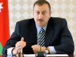 В Азербайджане заявляют об обстрелах всех пограничных позиций в Нагорном Карабахе