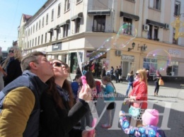 Ужгородцы организовали фестиваль мыльных пузырей