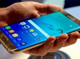 Техподдержка Samsung может удаленно управлять Galaxy S7