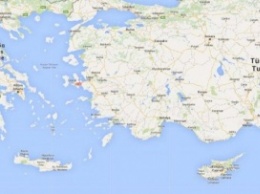 Береговая охрана Турции вылавливает беженцев, направляющихся в Грецию
