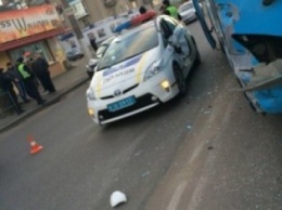 В Житомире патрульная полицейская машина столкнулась с пассажирским автобусом