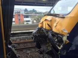 В Великобритании столкнулись два поезда, есть пострадавшие