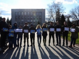В Красноармейске (Покровске) активисты обратились к гражданам Нидерландов, чтобы доказать - "DonbassUA EU"