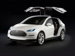 Tesla Model X стал самым быстрым серийным кроссовером в мире