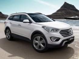 В Hyundai назвали сроки появления на российском авторынке Elantra и Grand Santa Fe