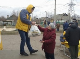 Гуманитарная помощь от мобильных бригад Штаба Ахметова: где получить в апреле