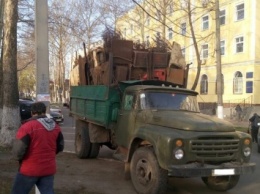 В Николаеве патрульные за ночь задержали двоих водителей, которые незаконно перевозили металлолом