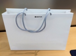 Apple отказывается от пластиковых пакетов в Apple Store в пользу бумажных