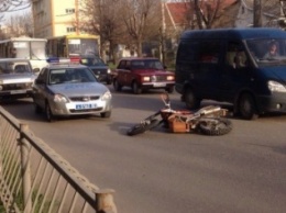 В Симферополе мотоциклист насмерть сбил пешехода на "зебре" и сам попал в больницу (ФОТО 18+)