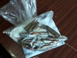 У жителя Добропольского района правоохранители изъяли незаконно хранившиеся боеприпасы