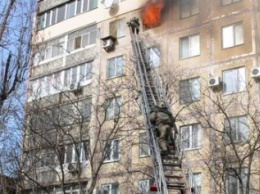 В Николаеве во время тушения пожара спасателями оказана помощь 10 жителям