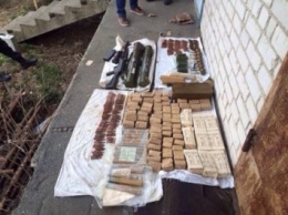 Житель Киевской области хранил дома арсенал оружия из зоны АТО