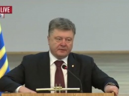 Порошенко пригласил японский бизнес поучаствовать в приватизации украинских портов и энергоотрасли