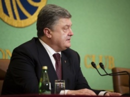 Порошенко рассчитывает на "сильный сигнал" Кремлю со стороны G7 за нарушение Минских соглашений