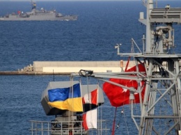 "Гетман Сагайдачный" и корабли Турции провели учения в Черном море