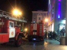 В Днепропетровске горел торговый центр (ФОТО)