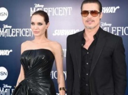 СМИ: Джоли может худеть из-за супружеской неверности Питта