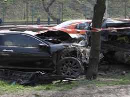 Ужасная авария на ул. Борщаговской: две иномарки "всмятку"