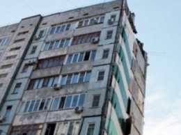 На Харьковщине из окна многоэтажки выпал ребенок