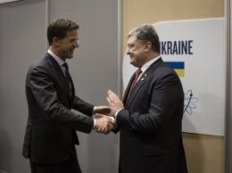 Президент Порошенко и премьер-министр Нидерландов Рютте обговорили следующие шаги для ратификации Договора об Ассоциации Украины с ЕС