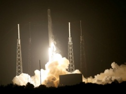 Ракета Falcon 9 впервые смогла совершить удачную посадку после полета в космос