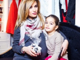 «Дом-2»: Ксения Бородина удивила поклонников совместным фото дочерей
