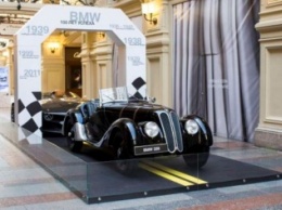 В ГУМе открылась выставка к 100-летию компании BMW