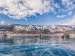 На озере Байкал появились загадочные кольца во льду