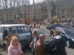 В Мелитополе автомобиль с военными сбил женщин на переходе, есть жертвы, - ФОТО