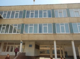 В Долгинцевском районе продолжается акция «Подари окно школе» (фото)