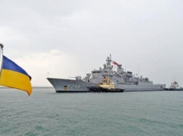Кому бы еще продаться: Украинские "военные эксперты" объявили Турцию "хозяином Черного моря"
