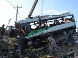 В Афганистане террорист-смертник атаковал автобус с новобранцами полиции, погибли 12 человек