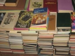 Волонтеры в Кировограде будут продавать книги, чтобы купить прицелы для спецназовцев