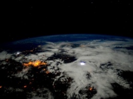 15 апреля на Землю упадет российский военный спутник связи