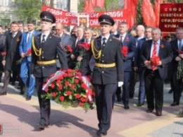 Шеремет принял участие в митинге по случаю 72-й годовщины освобождения Симферополя от фашистских захватчиков (ФОТО)