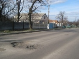 Служба автодорог в Николаеве требует у "Дорлидера" "провести работу над ошибками" на трассе Н-11 (ФОТО)