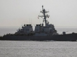 Российские истребители "атаковали" военный корабль США