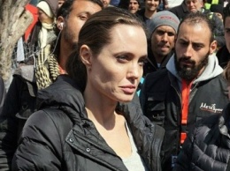 Анджелина Джоли страдает из-за пищевого расстройства. Всему виной стресс