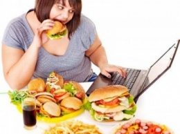 Ученые: Толстые люди оказались неразборчивы в выборе пищи