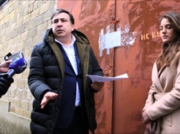 Саакашвили: СБУ и ГПУ "крышуют" "ореховую мафию"