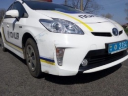 Полицейская Toyota Prius попала в тройное ДТП с «Москвичом» и Opel Astra (ФОТО)