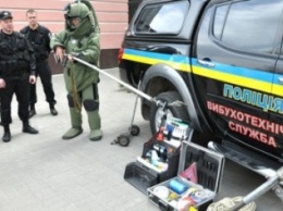 А вы знаете, как оснащен автомобиль, костюм взрывотехников и сумка криминалиста на Полтавщине?