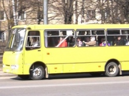 Двое детей выпали из маршрутки в Лисичанске